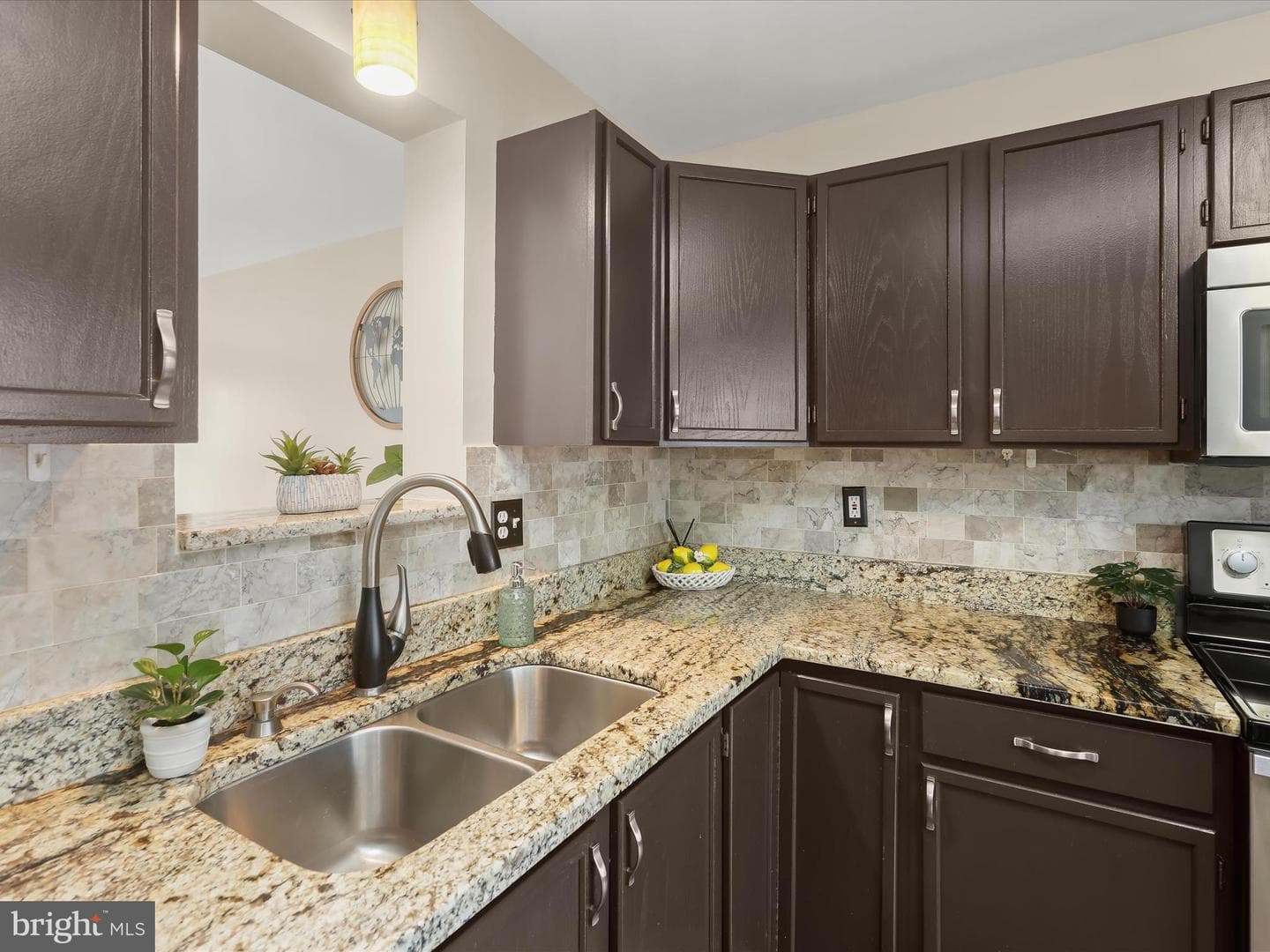 6611 Fable Court photo 6