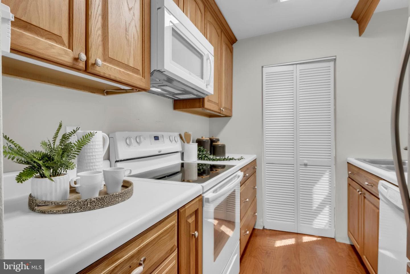 613 Binsted Road photo 13