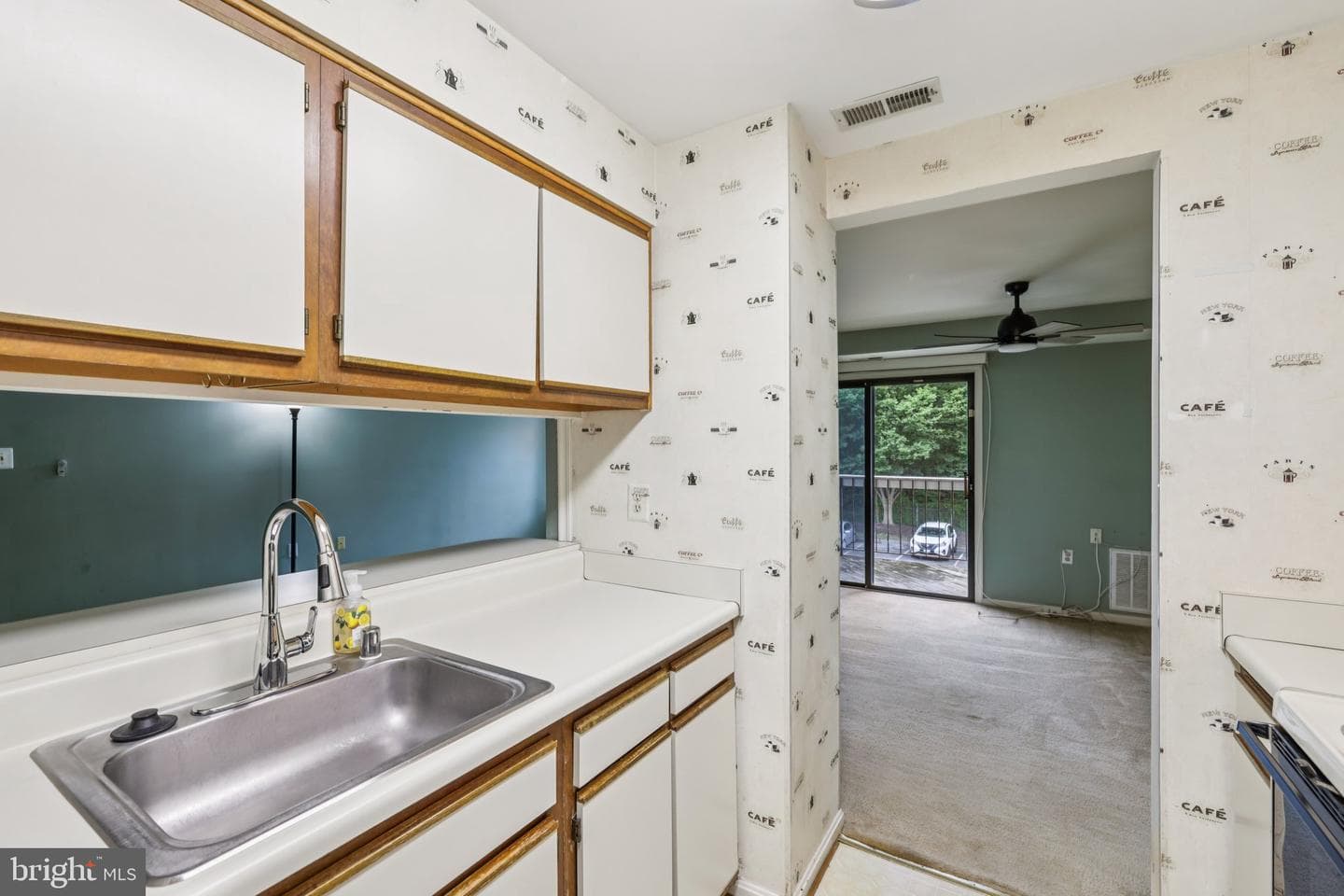 1119 Castle Harbour Way #2a photo 10