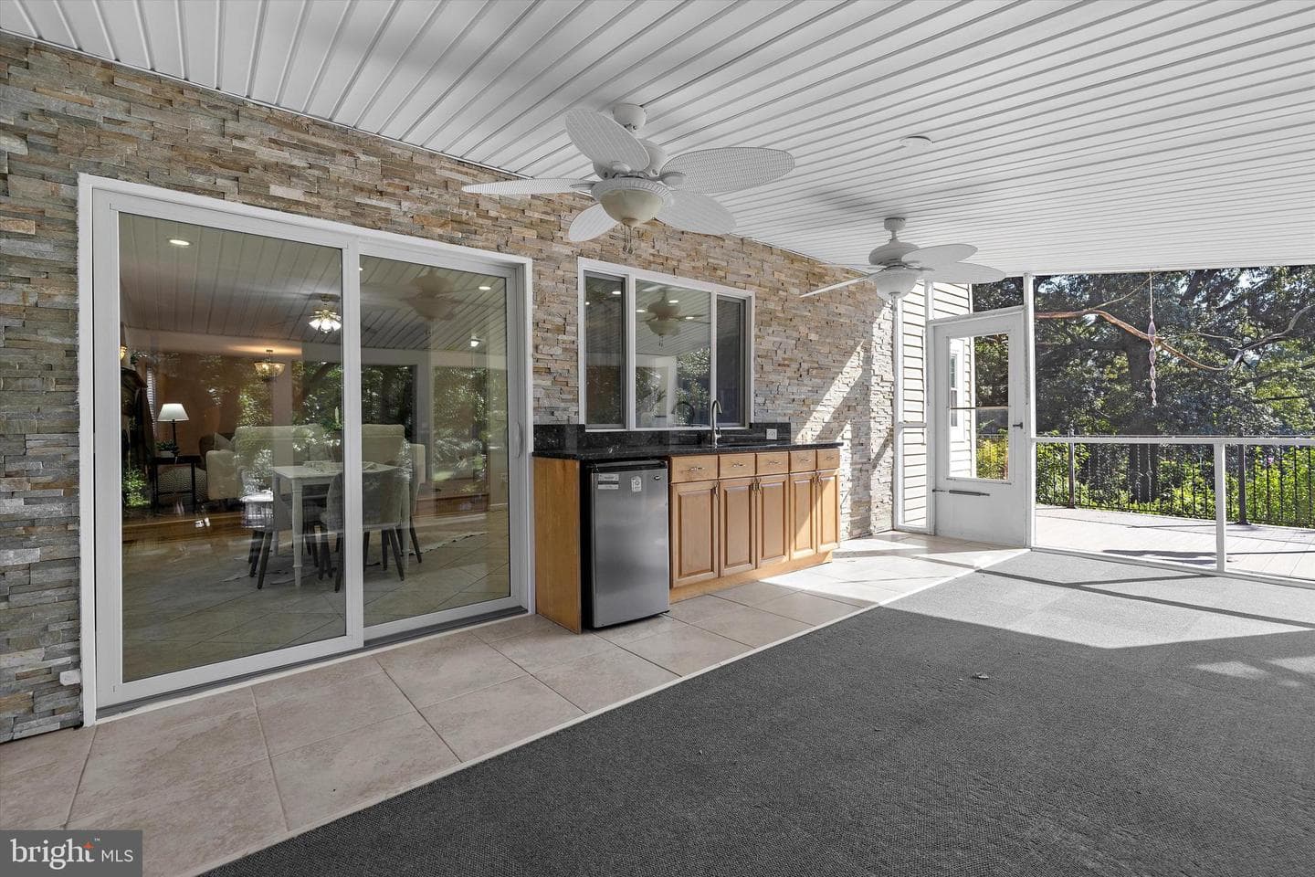 619 Riverside Drive photo 23