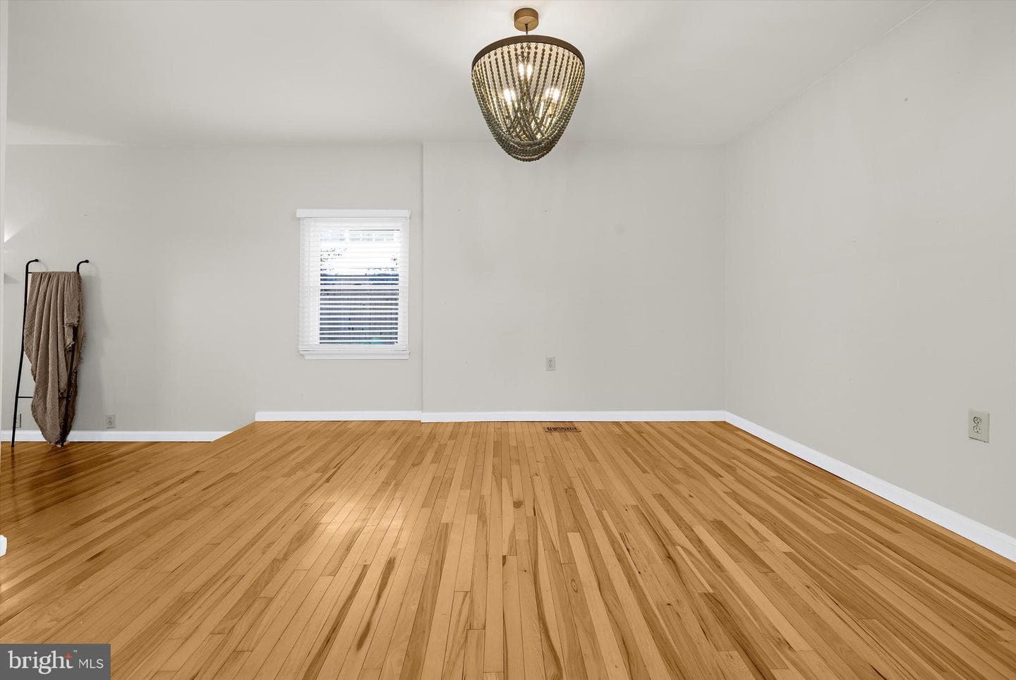 619 Riverside Drive photo 7