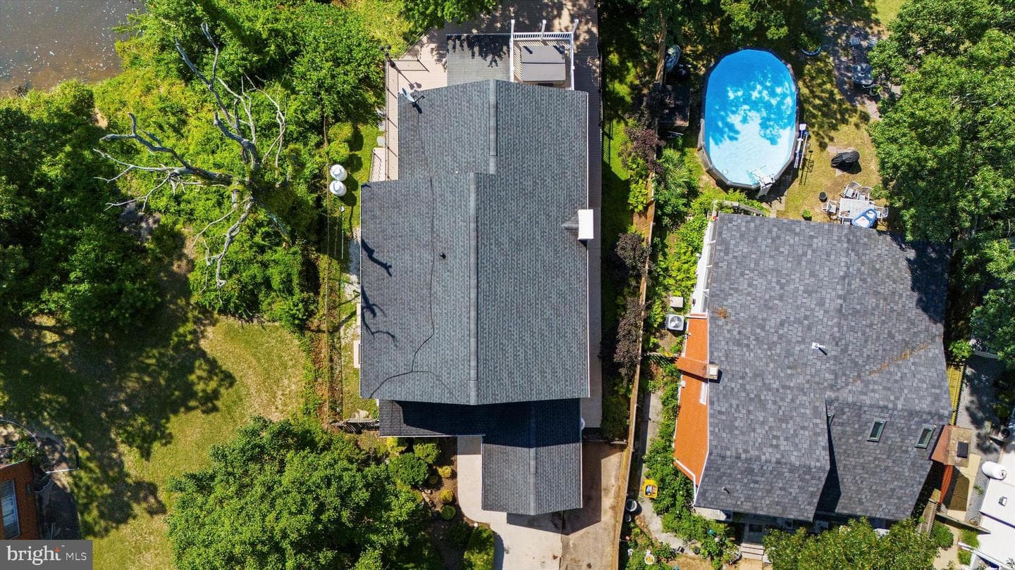 619 Riverside Drive photo 70