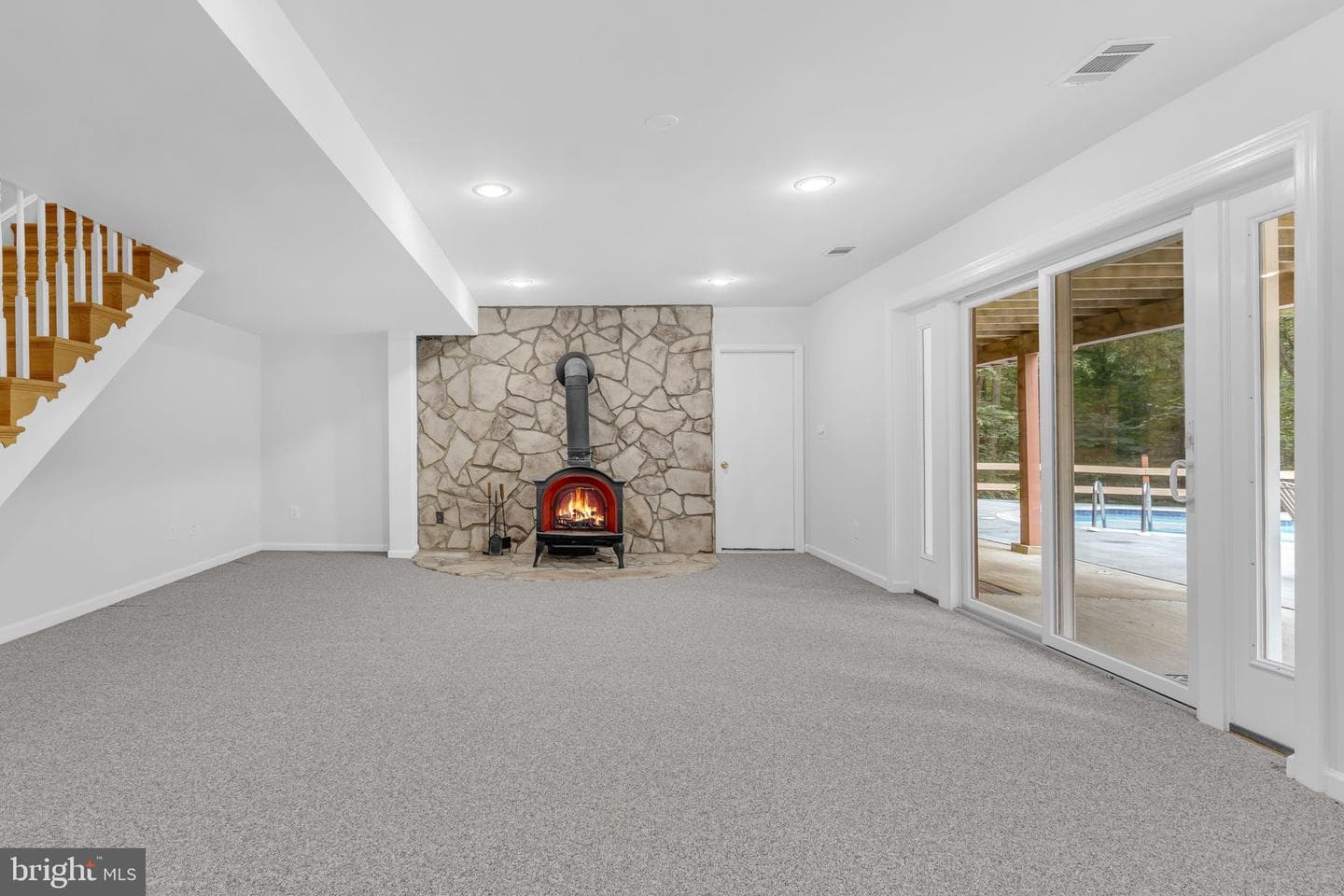 609 Marti Lane photo 31