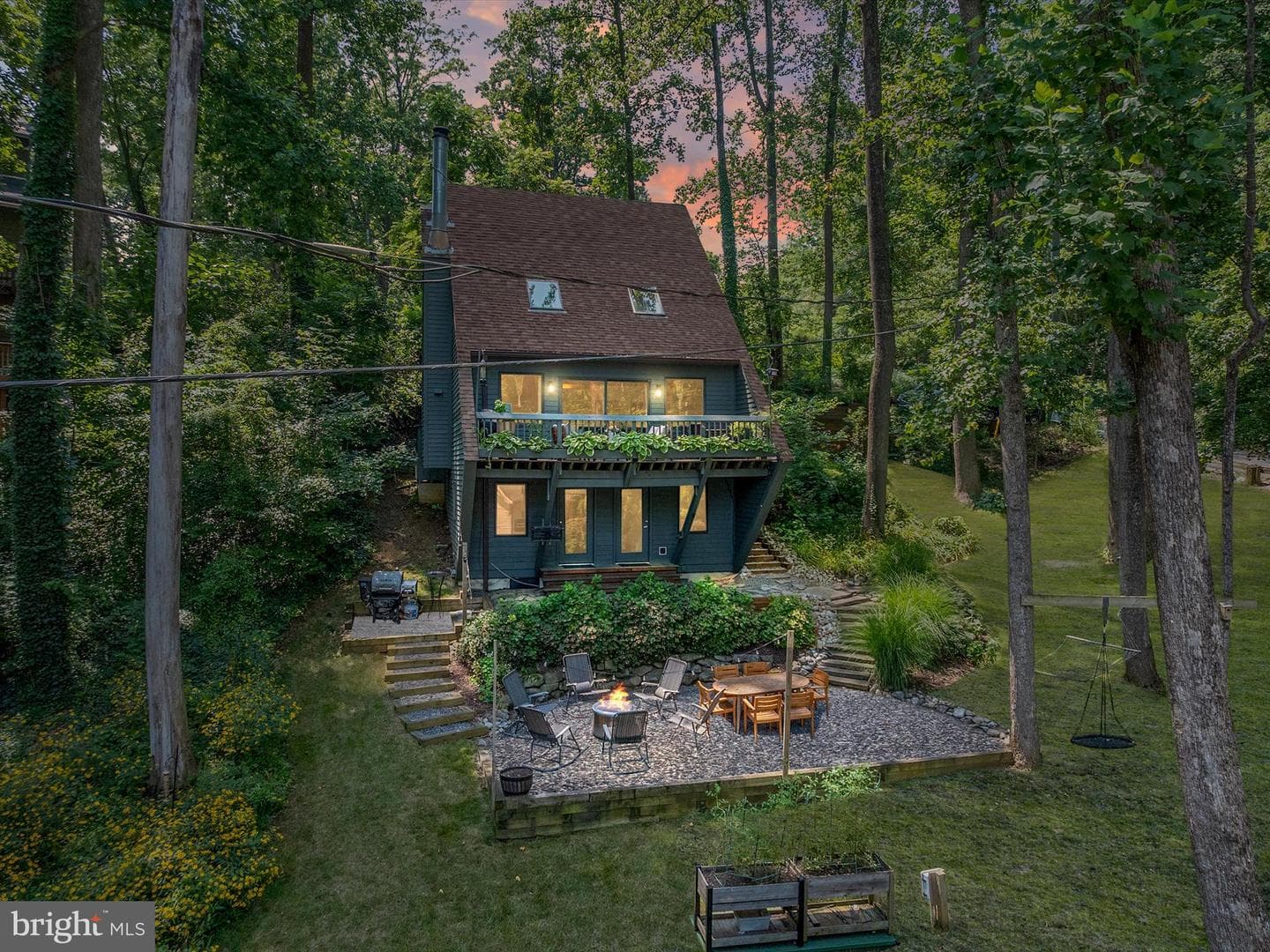 1755 Robinhood Road photo 2