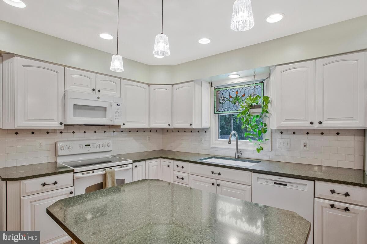 202 Bolden Court photo 9