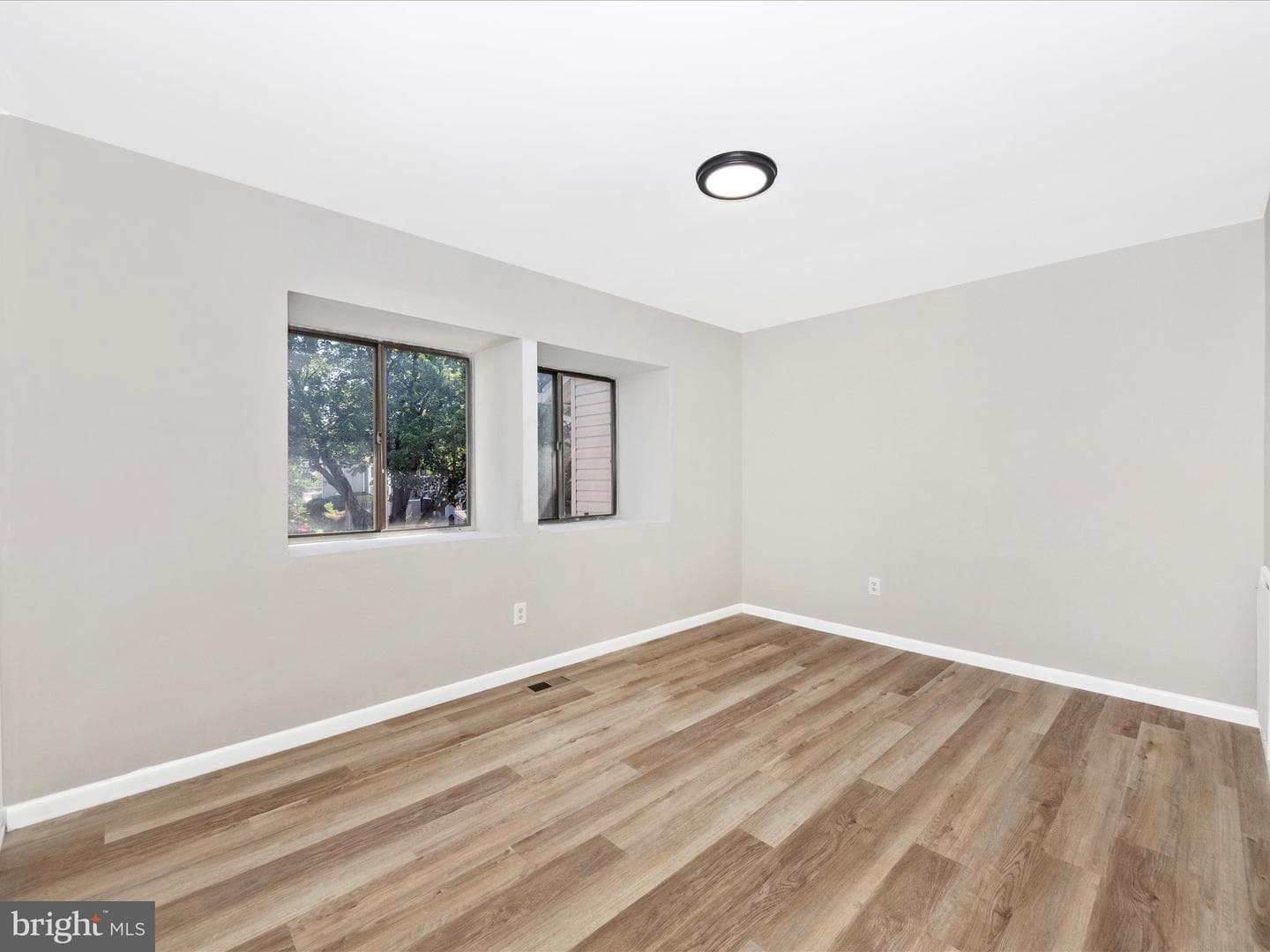 290 Hilltop Lane photo 25