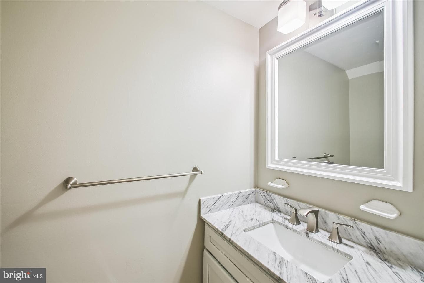 1518 Winterberry Drive photo 13