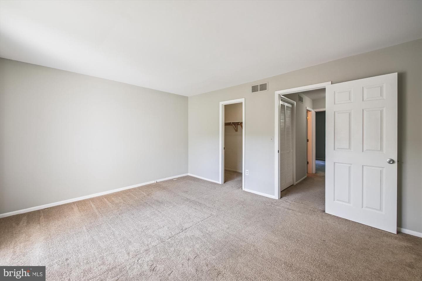 1518 Winterberry Drive photo 16