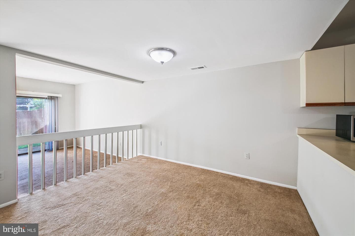 1518 Winterberry Drive photo 6