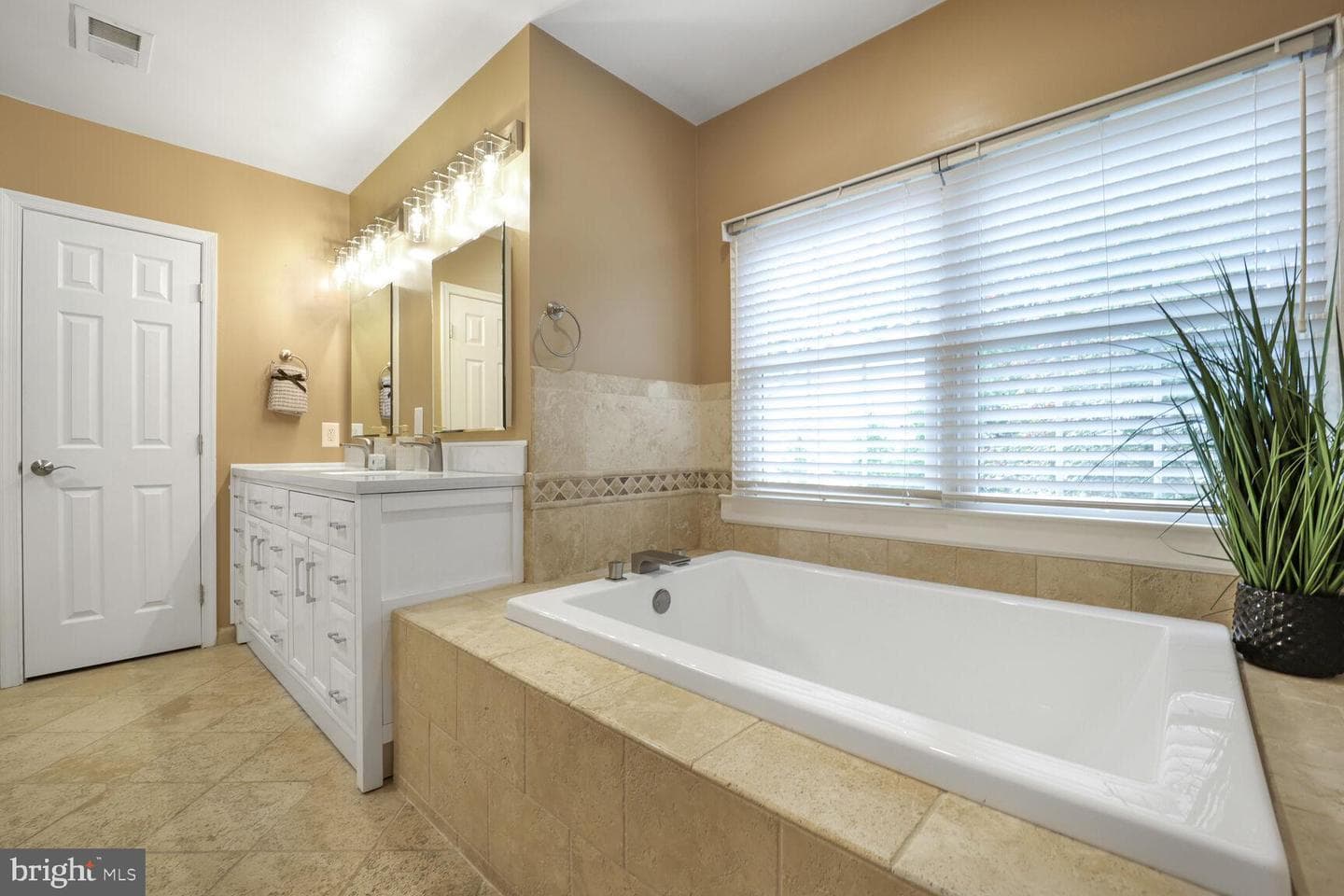 132 Seabiscuit Place photo 24