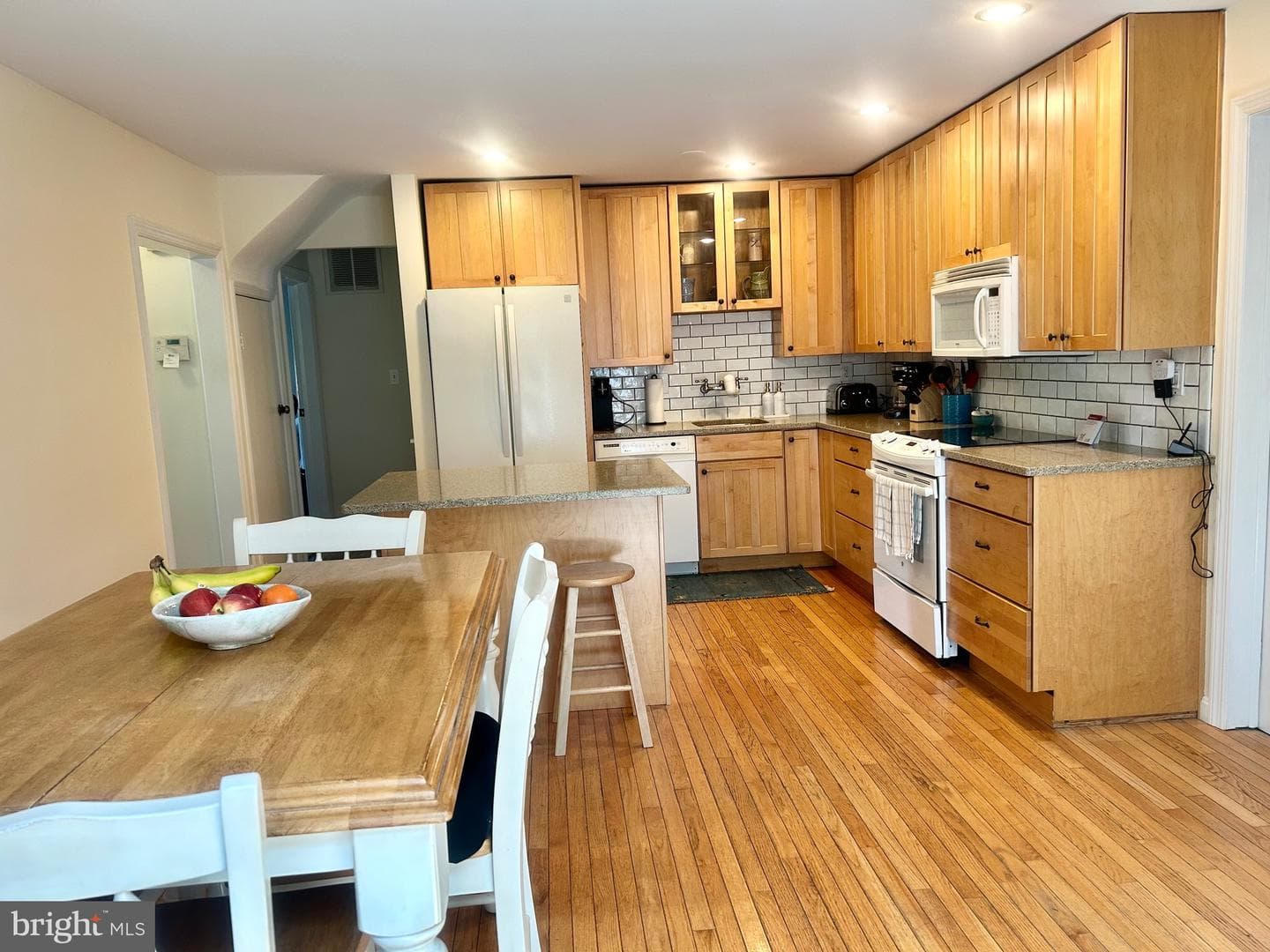 1126 Skyway Drive photo 3