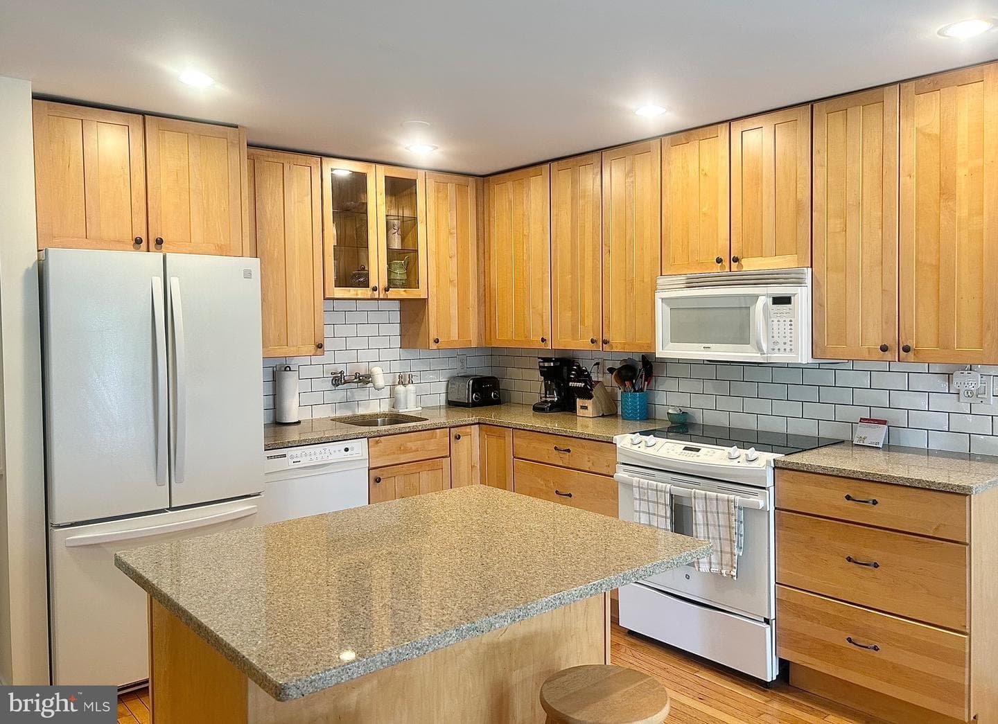 1126 Skyway Drive photo 4