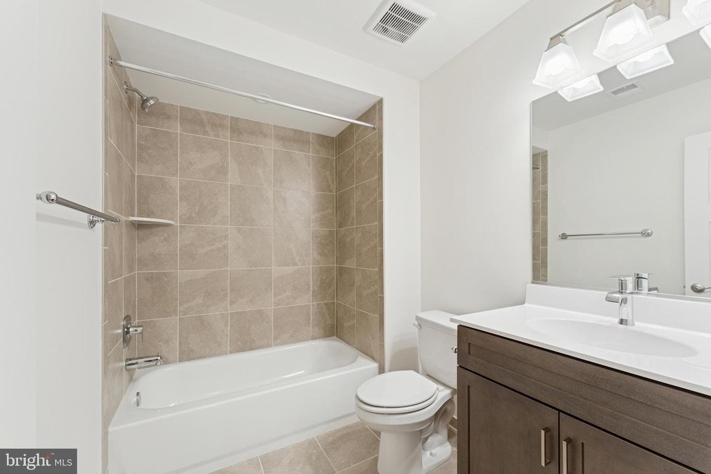 110 Overlea Drive E photo 29