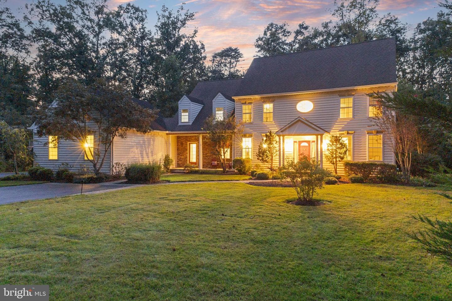 210 Canterwood Court photo 4