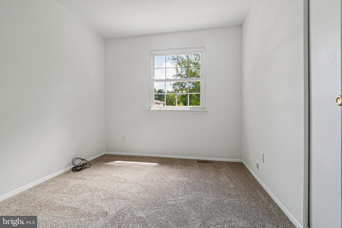 492 Norvelle Court photo 12