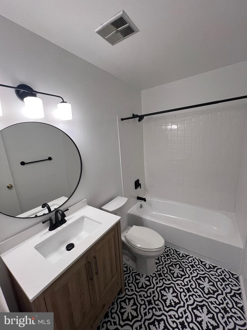 492 Norvelle Court photo 4