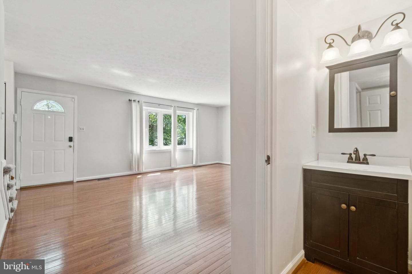 492 Norvelle Court photo 5