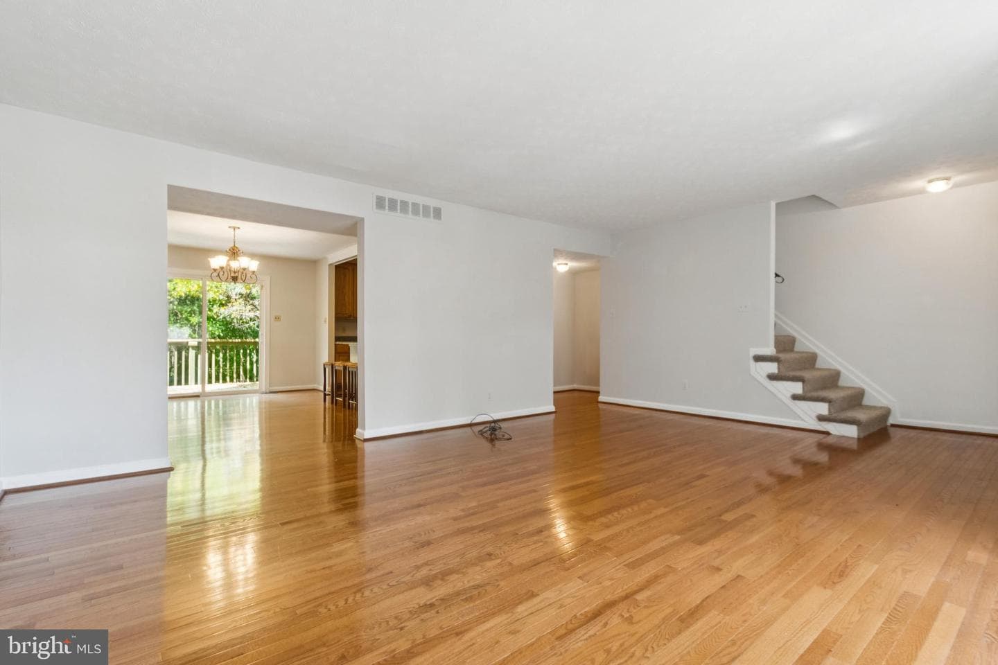 492 Norvelle Court photo 7