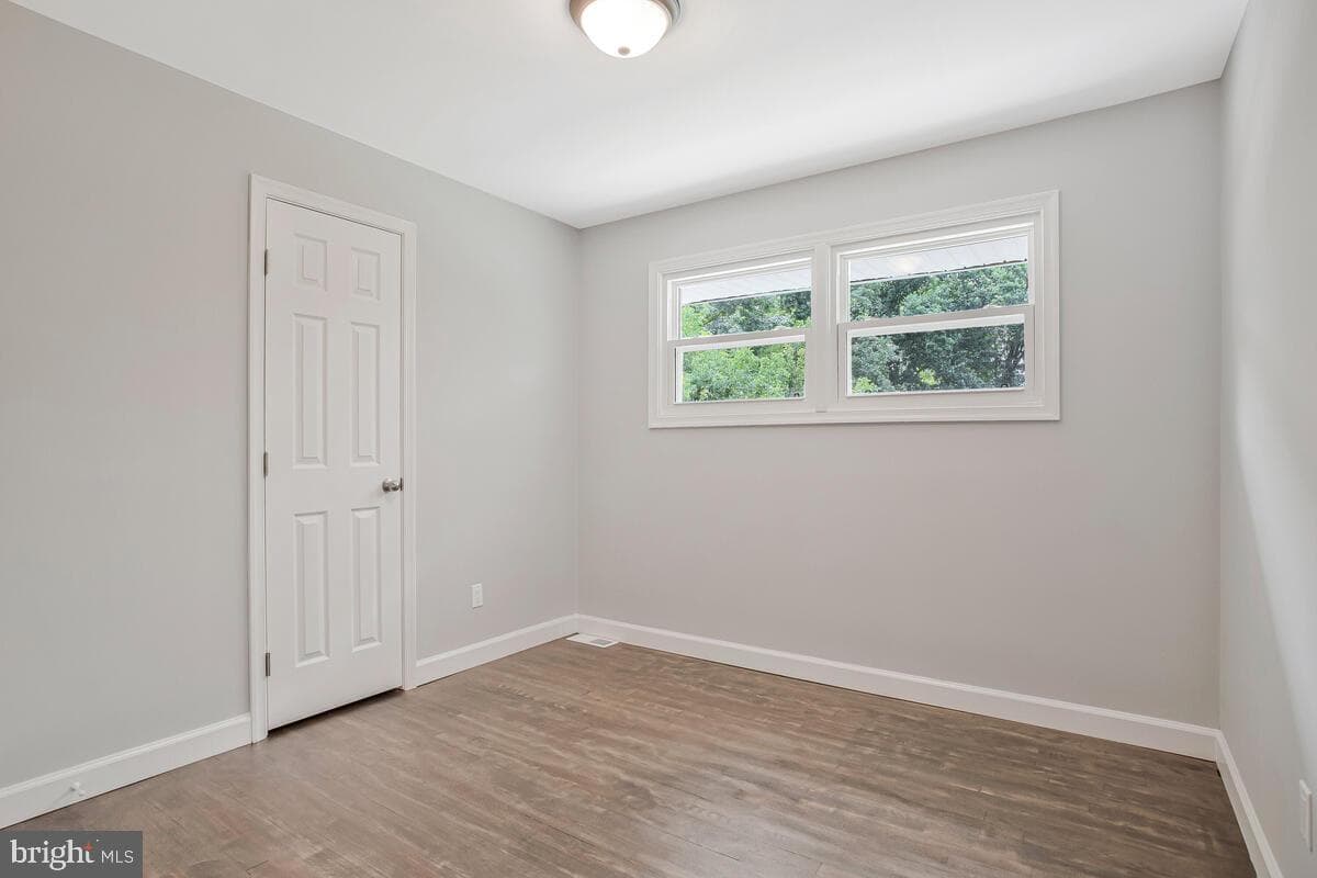 3980 Solomons Island Road photo 22