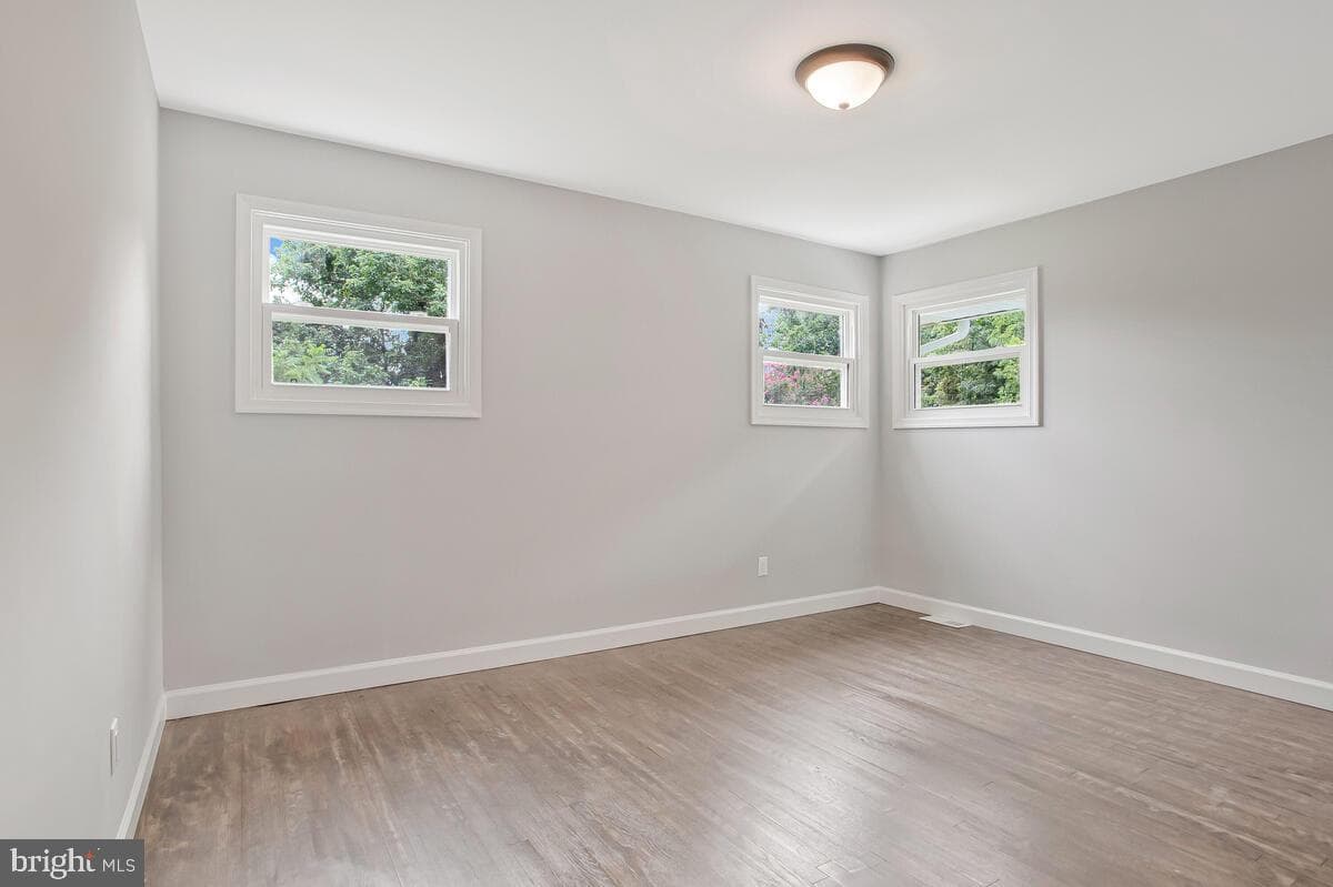 3980 Solomons Island Road photo 24