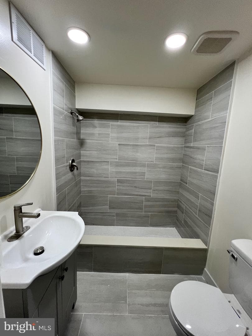 223 Grove Park Road photo 10