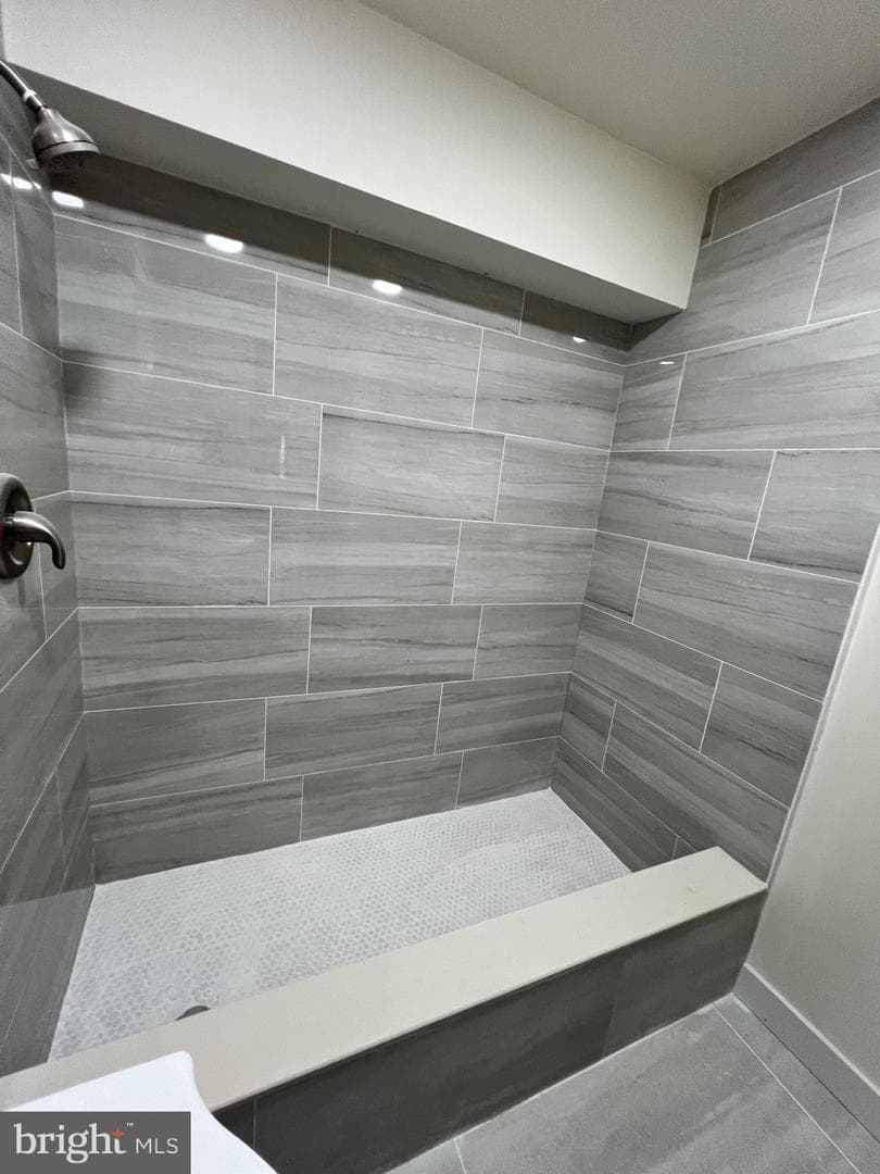 223 Grove Park Road photo 11