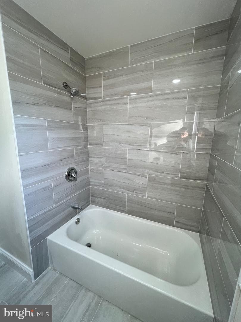 223 Grove Park Road photo 13