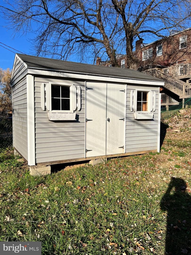 223 Grove Park Road photo 25