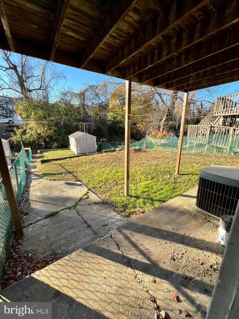 223 Grove Park Road photo 26
