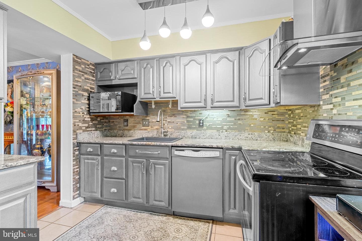 1249 Birchcrest Court photo 10