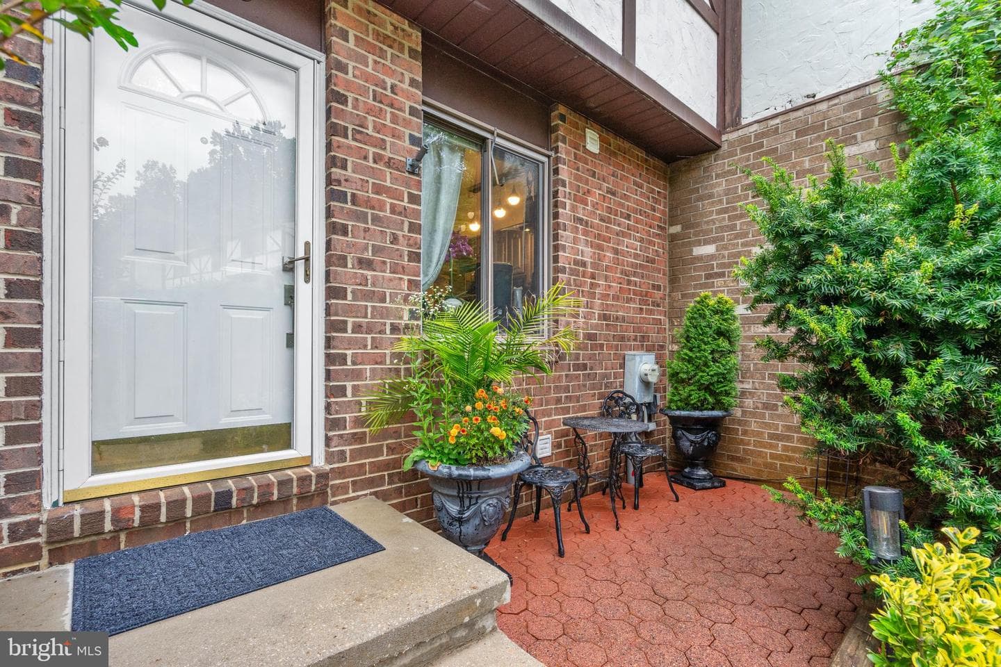 1249 Birchcrest Court photo 3