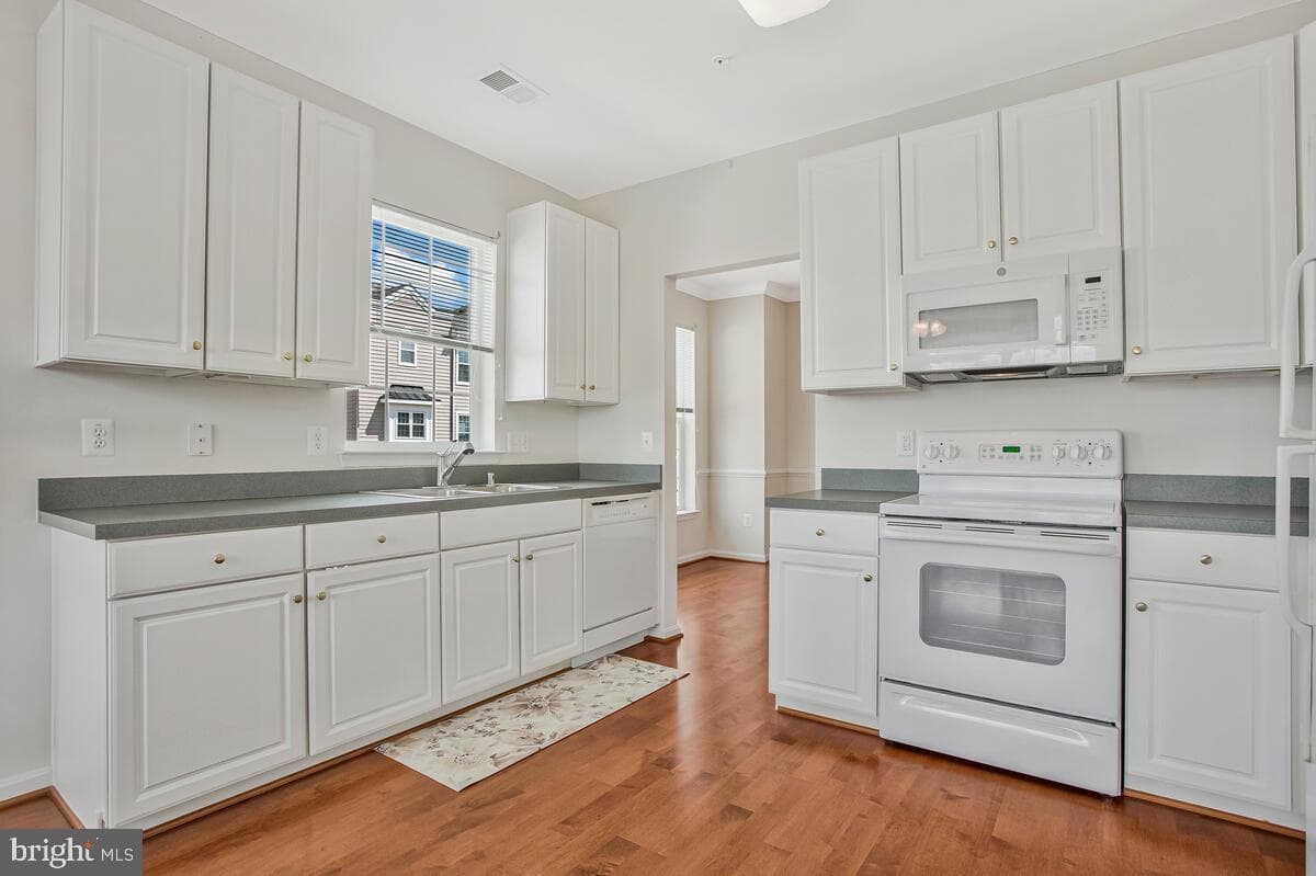 8604 Wandering Fox Trail #303 photo 13