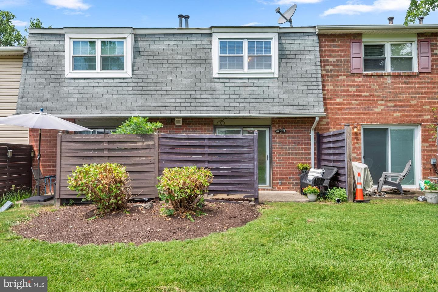 565 Belmawr Place photo 18