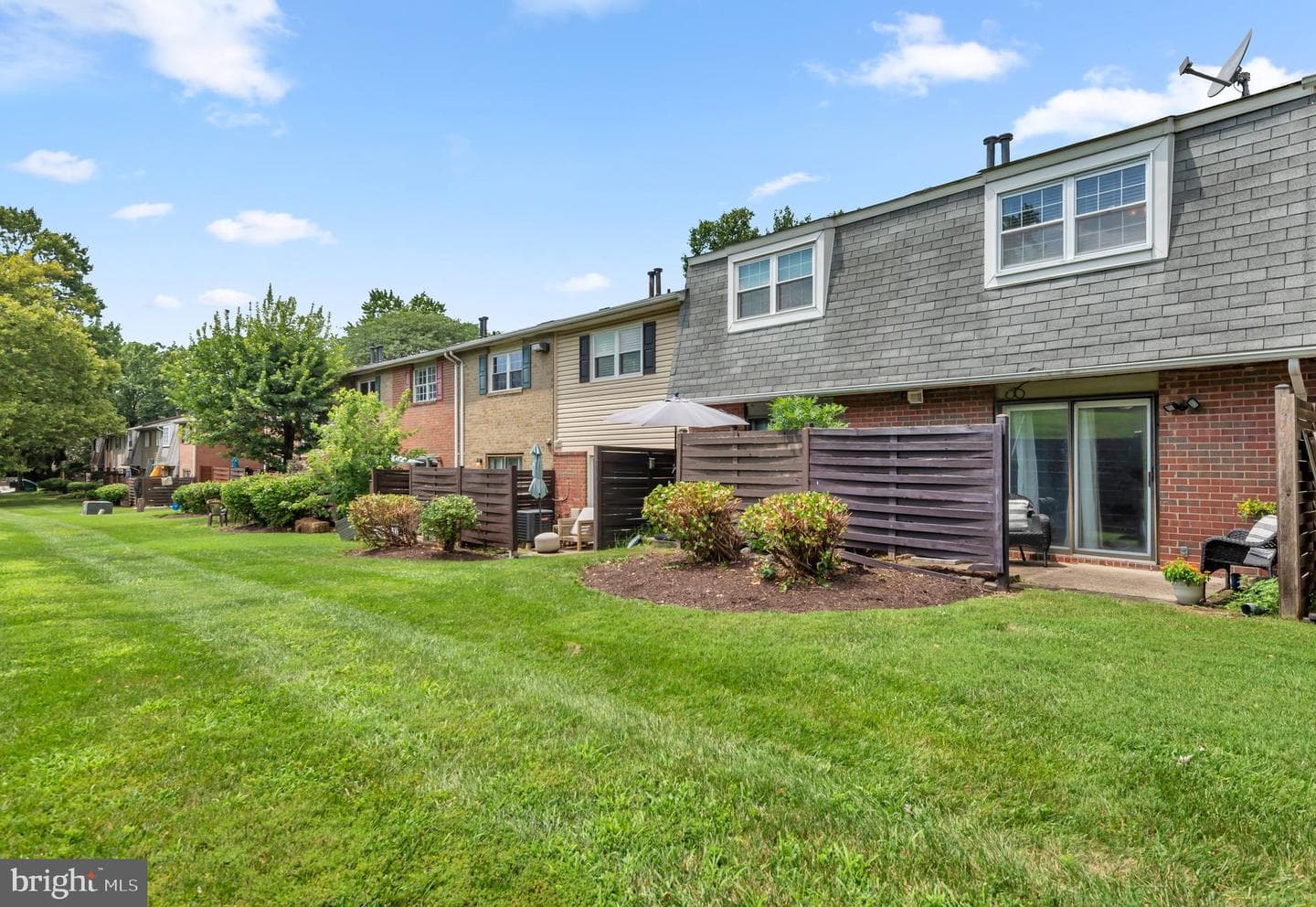 565 Belmawr Place photo 19