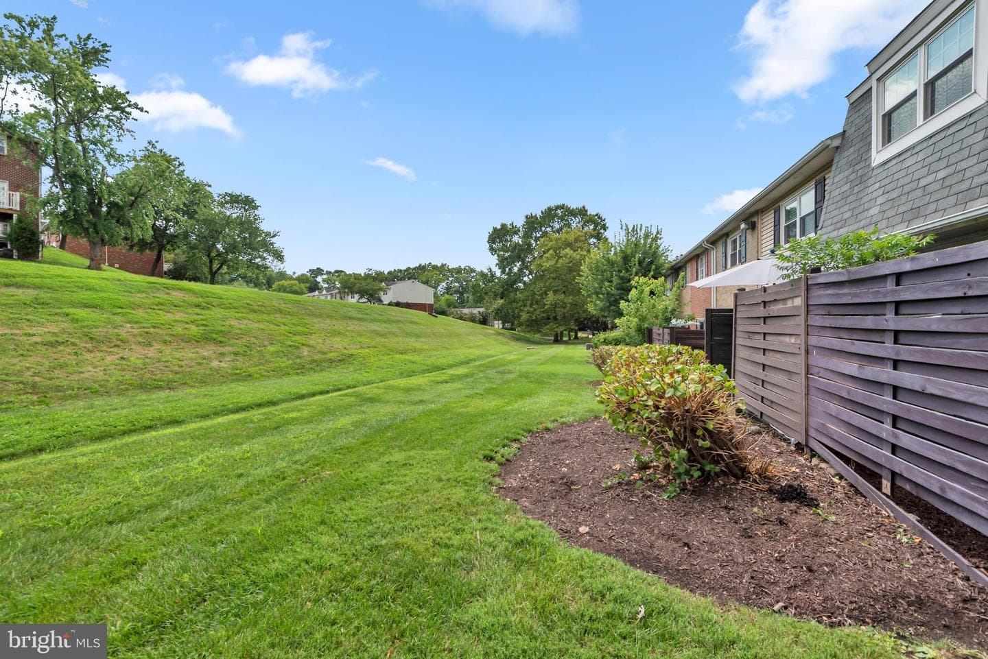 565 Belmawr Place photo 21