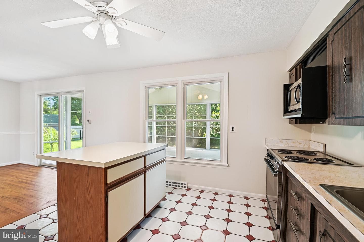 84 Great Lake Drive photo 14