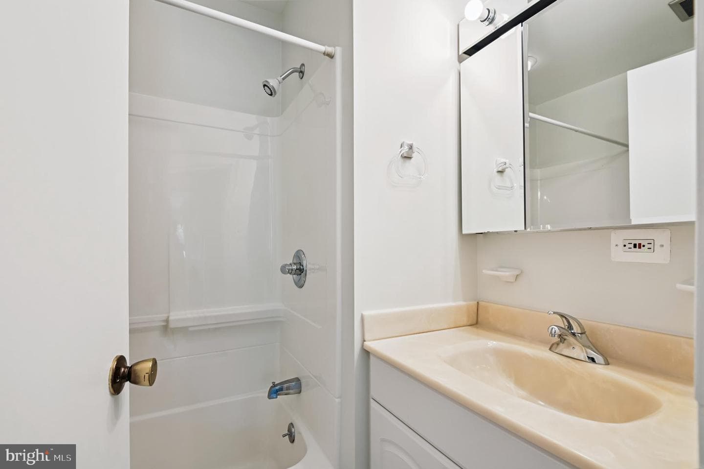 84 Great Lake Drive photo 21