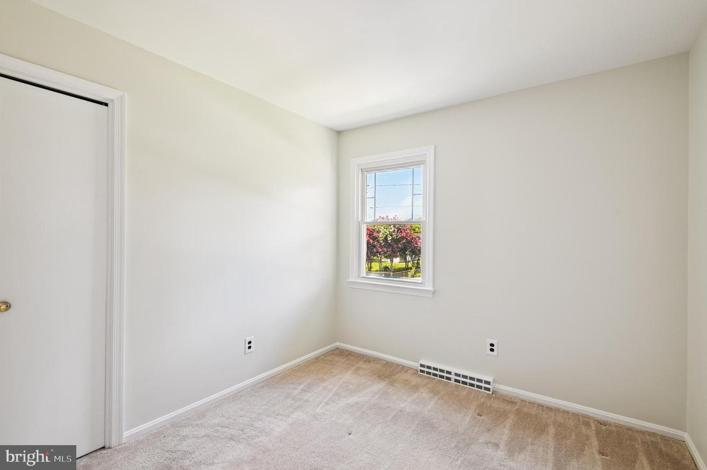 84 Great Lake Drive photo 23