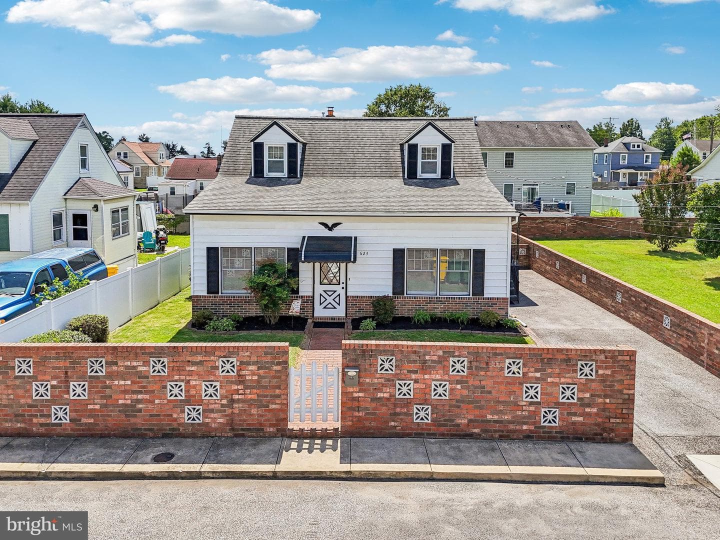 623 W Cedar Hill Road