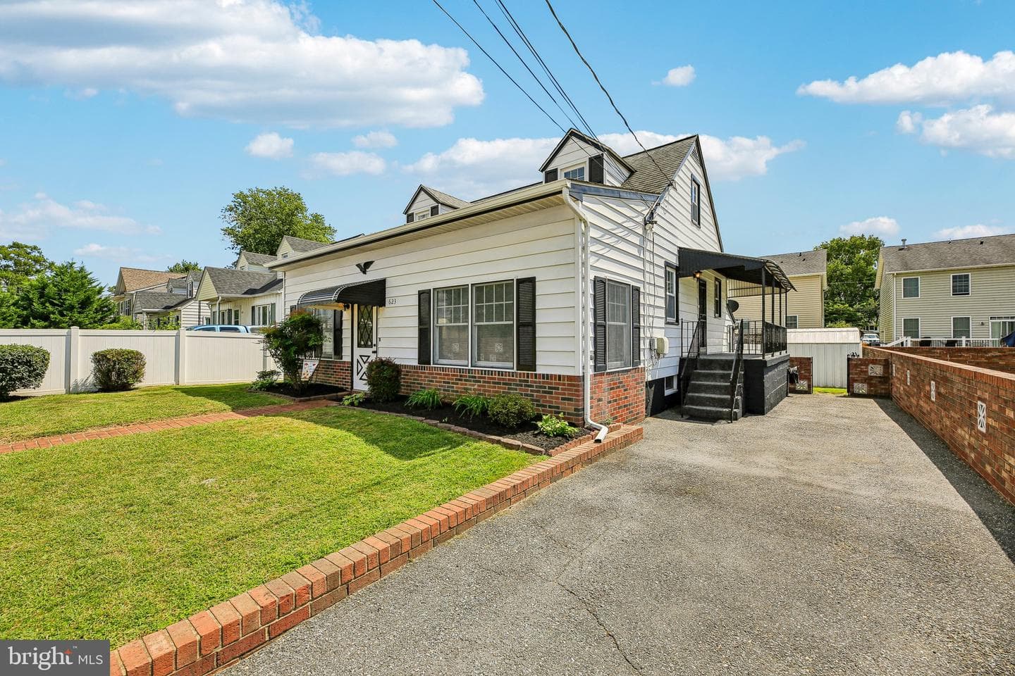 623 W Cedar Hill Road photo 2