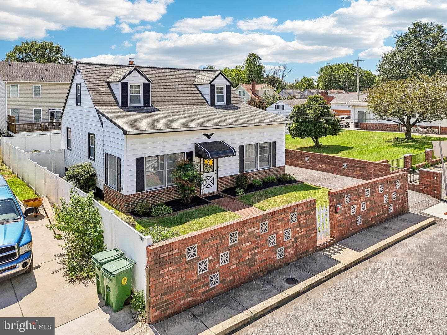 623 W Cedar Hill Road photo 3