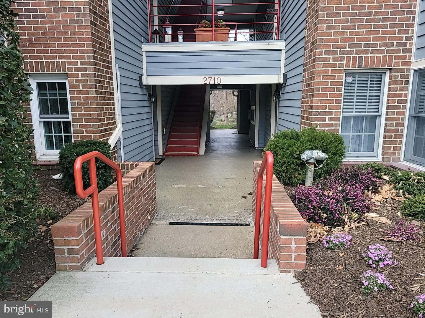2710 Summerview Way #302 photo 34