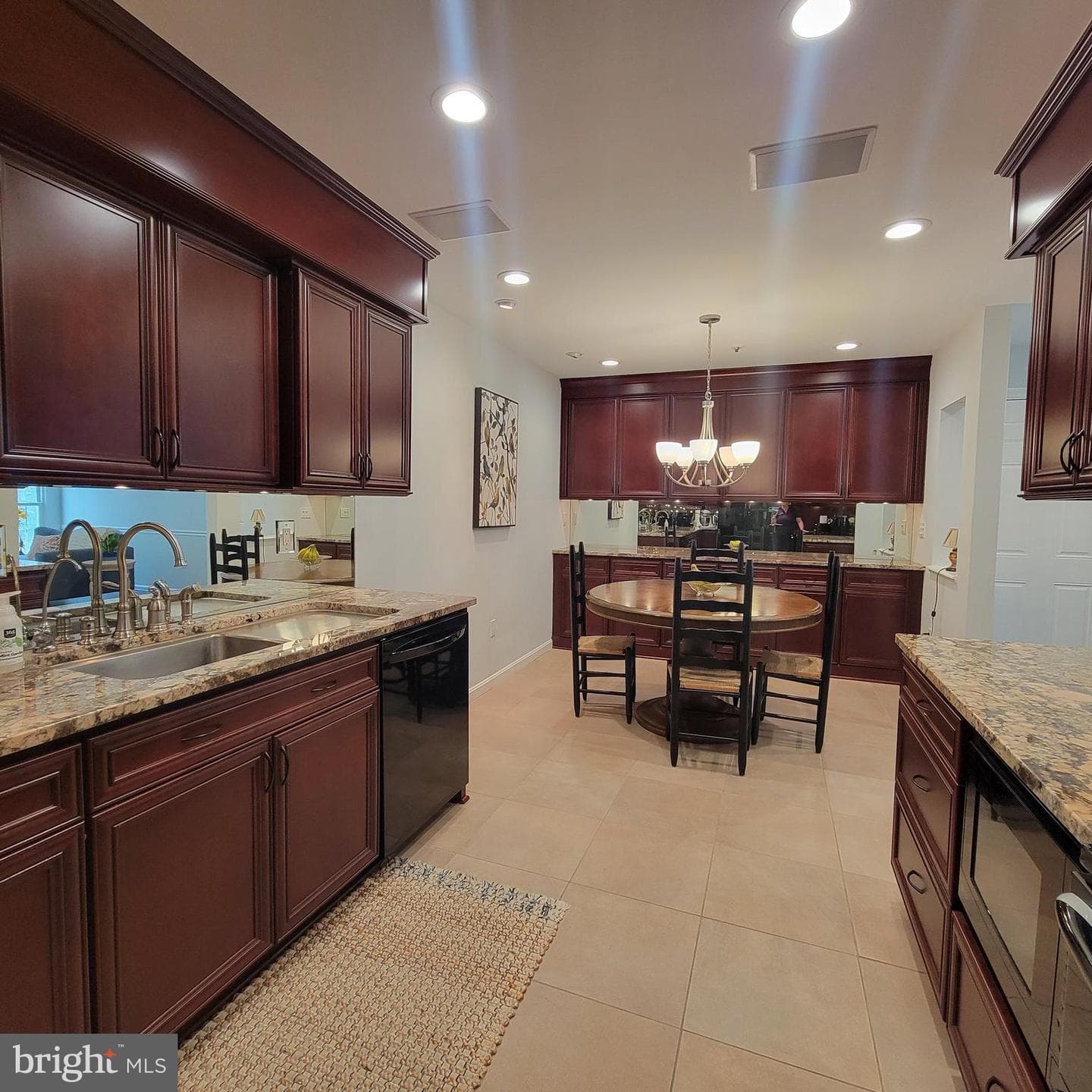 2710 Summerview Way #302 photo 4