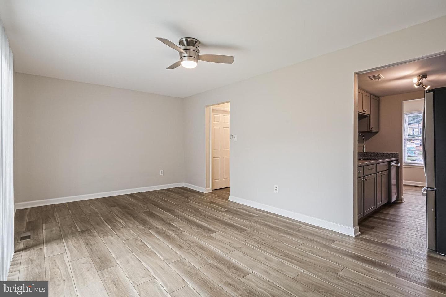 1839 Dove Court photo 13