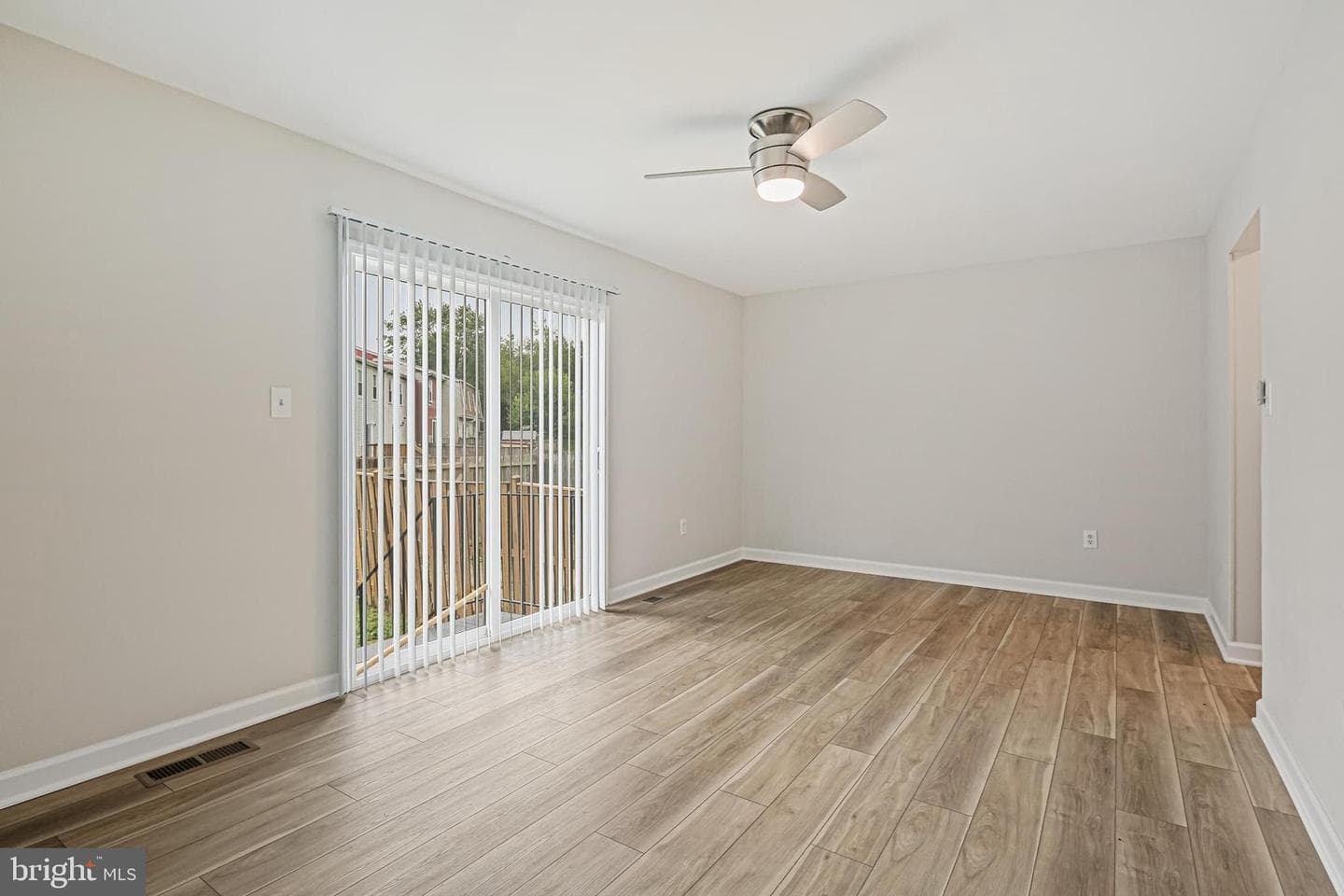 1839 Dove Court photo 15