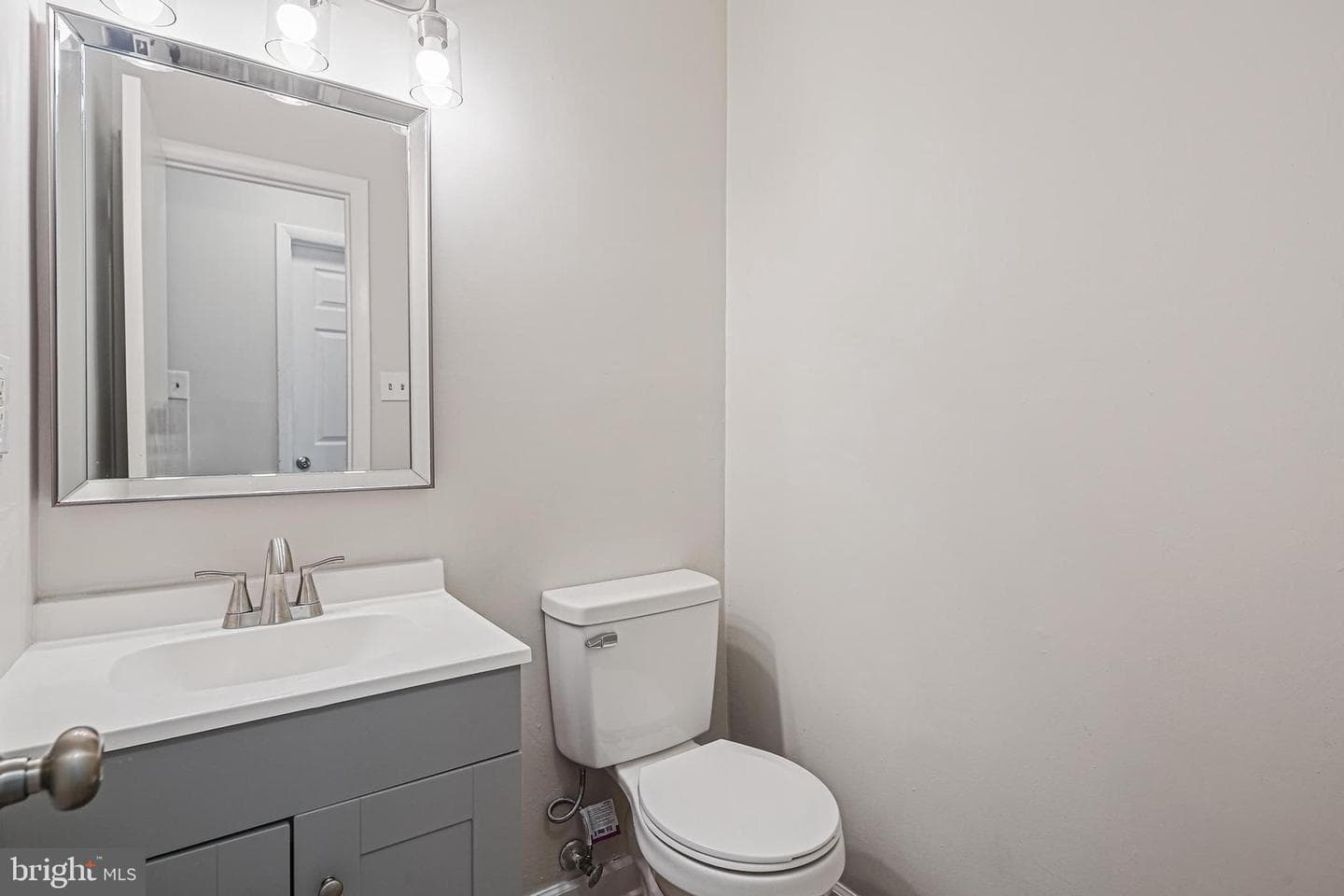 1839 Dove Court photo 17