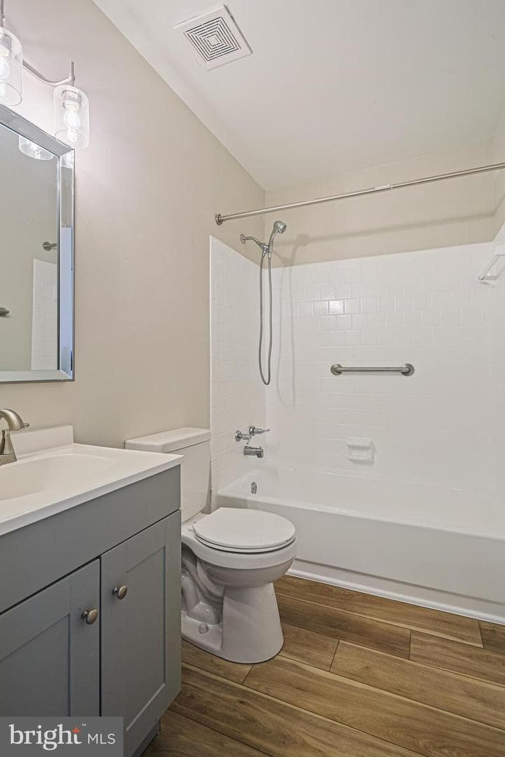 1839 Dove Court photo 22