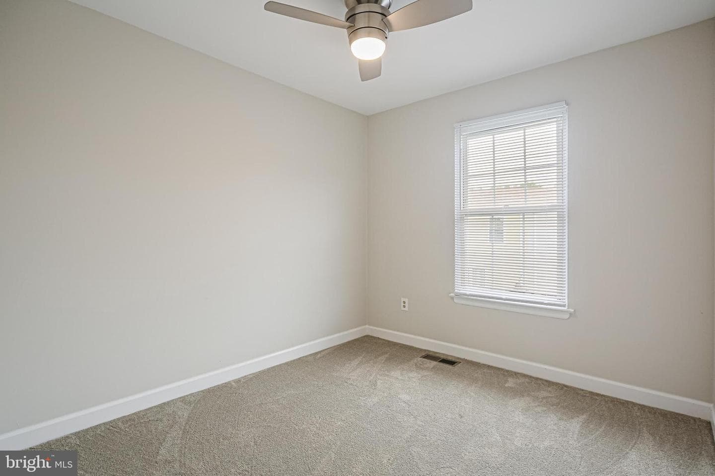 1839 Dove Court photo 23