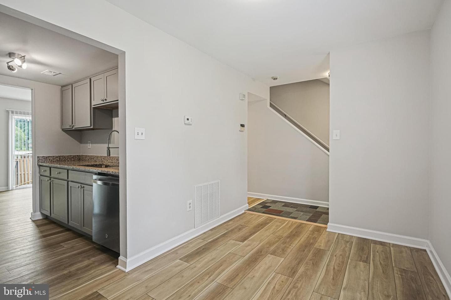 1839 Dove Court photo 7