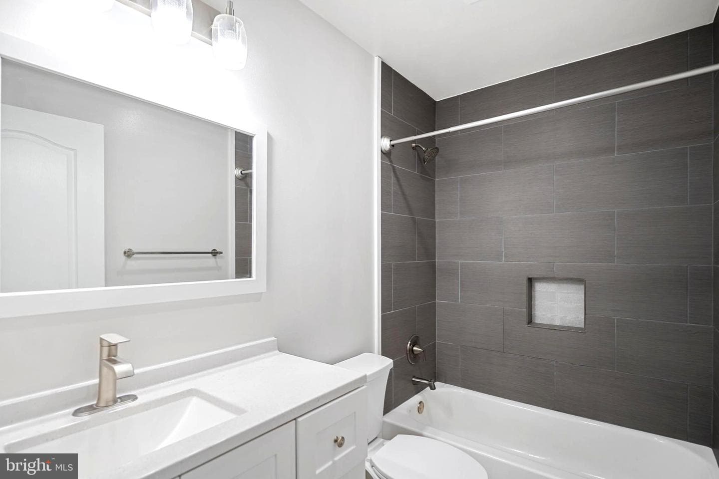 4102 Middlebury Court photo 18